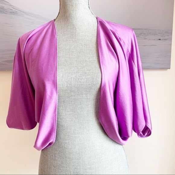 🌈 3/$20 Vintage satin shimmer purple shrug shawl - Picture 9 of 9